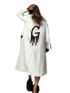 🎁 'Basic But Graffiti' White Personalized Blazer (20% off)