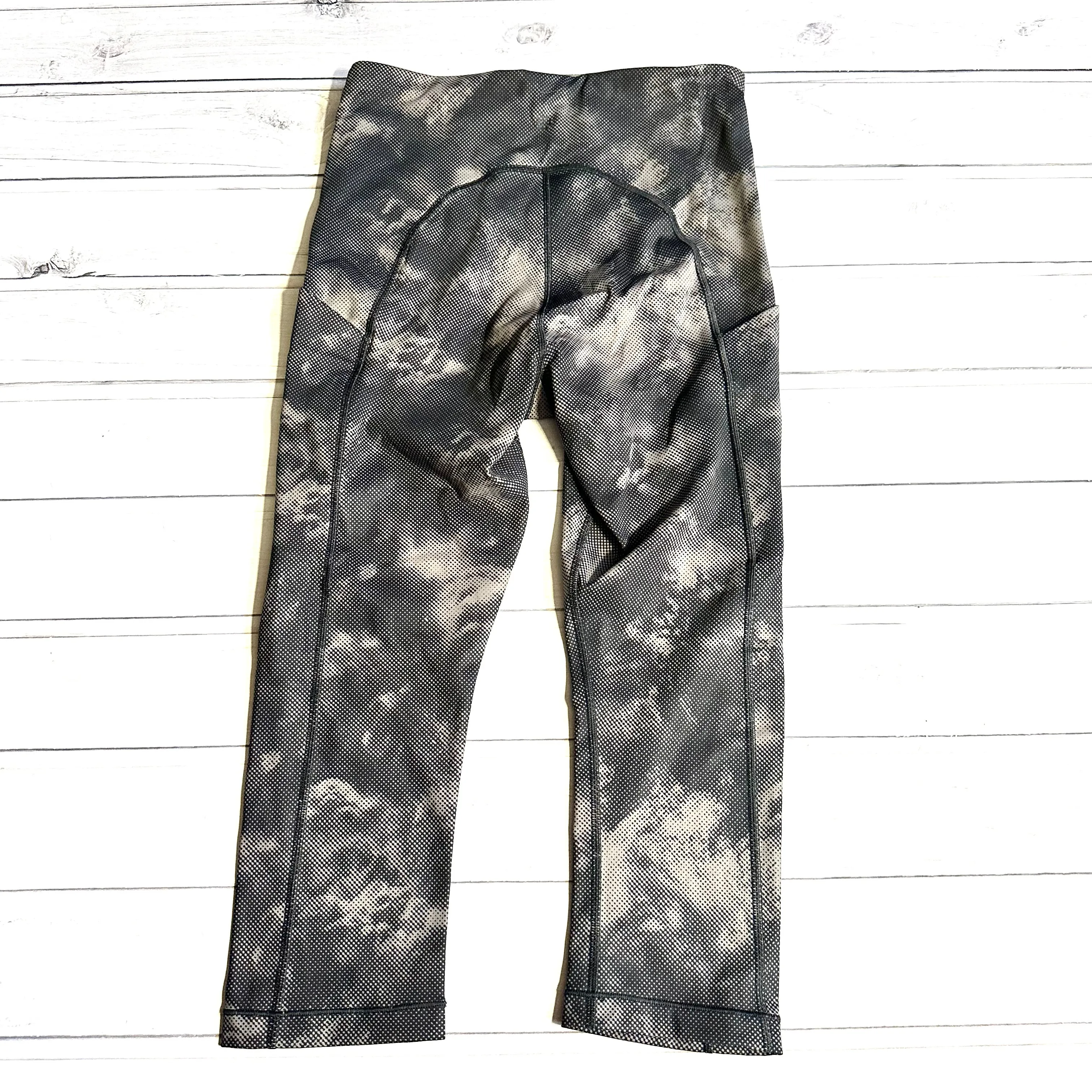 Athletic Leggings Capris By Athleta  Size: M