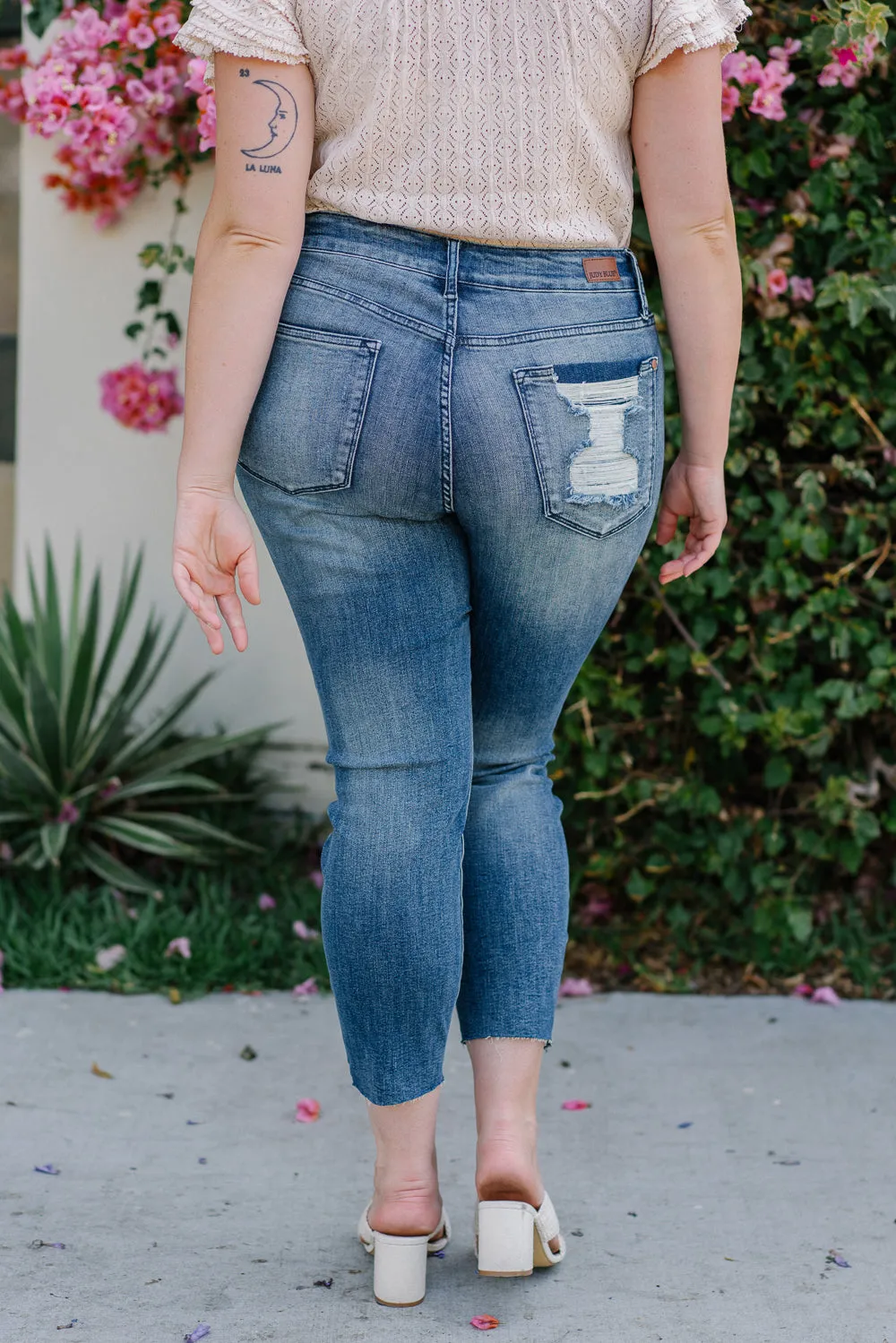 Chase High Rise Raw Hem Relaxed Fit - PLUS