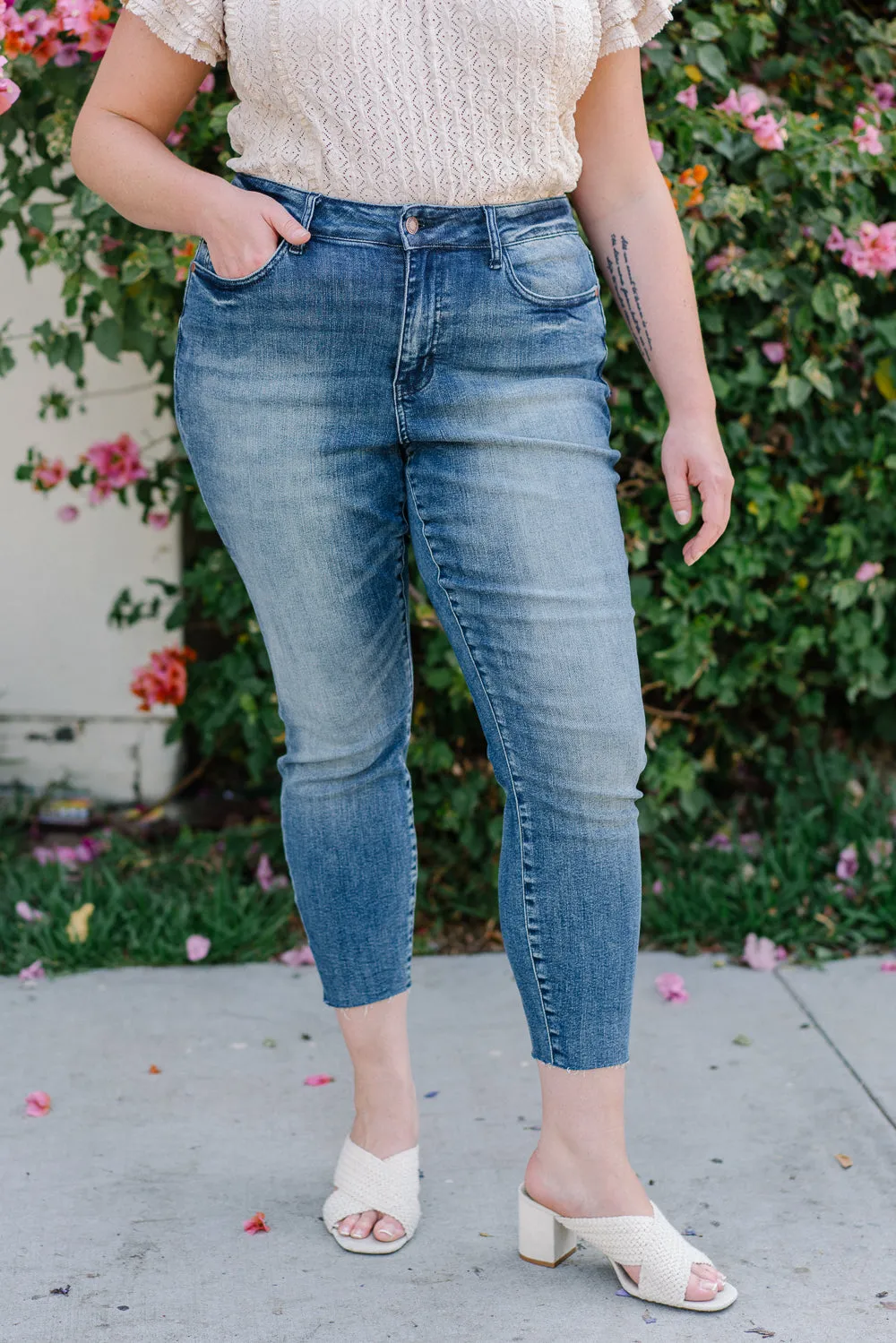 Chase High Rise Raw Hem Relaxed Fit - PLUS