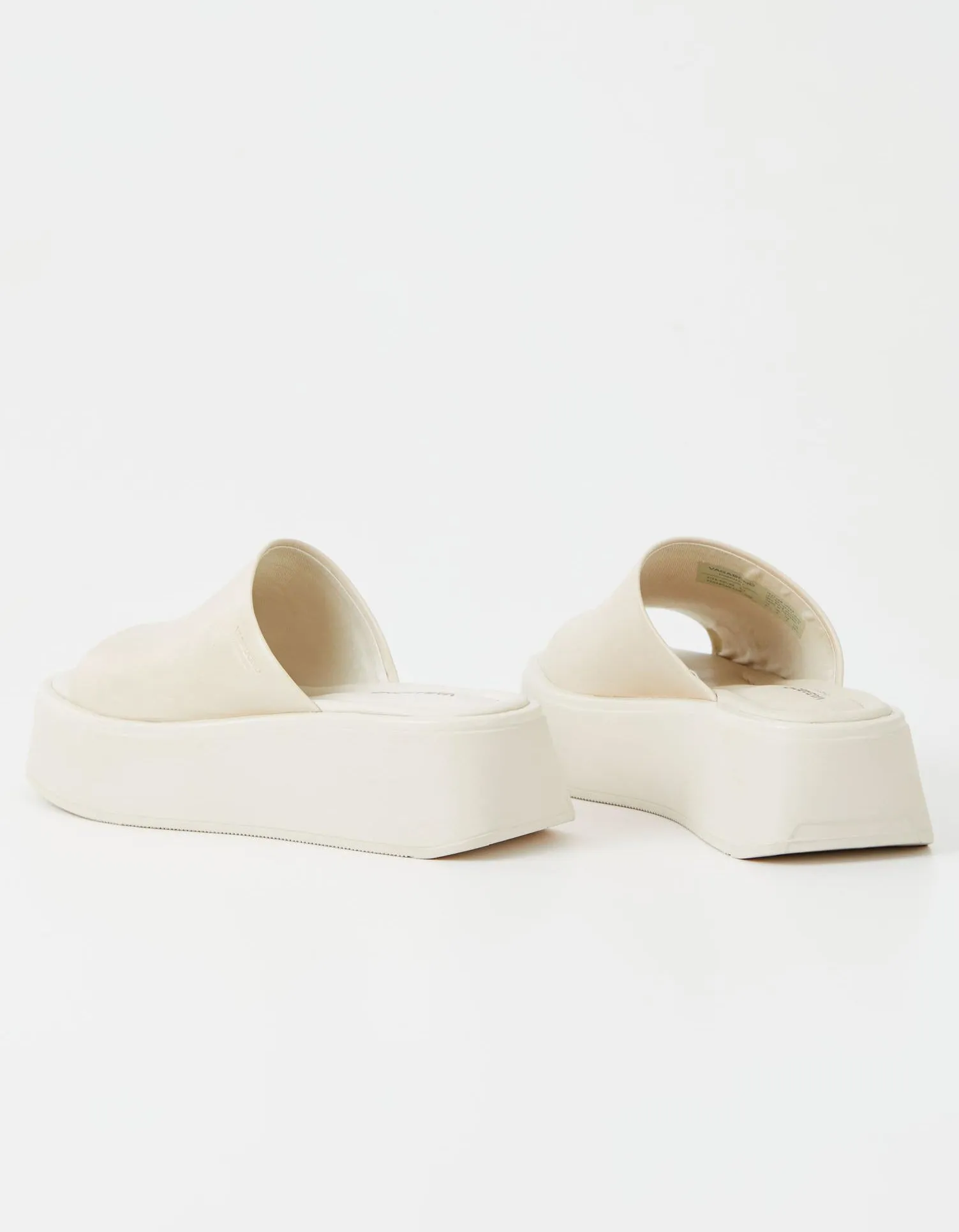 Courtney Slides in Off White