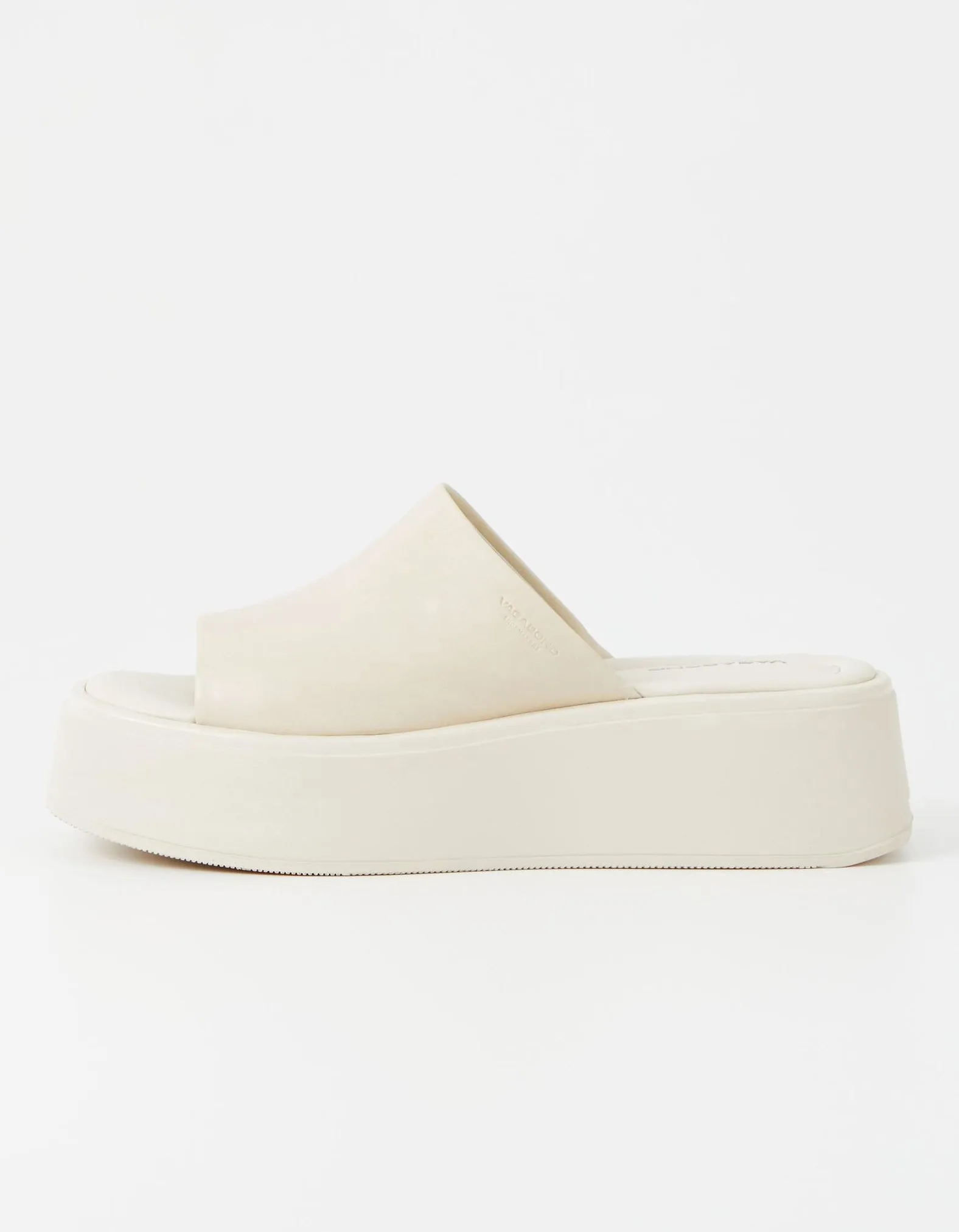Courtney Slides in Off White