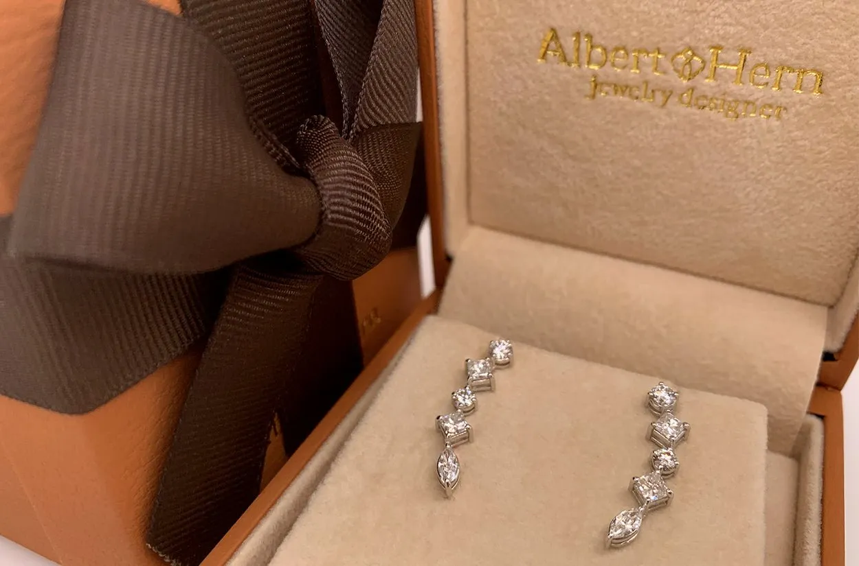 Earrings 18kt White Gold Climber with Diamonds