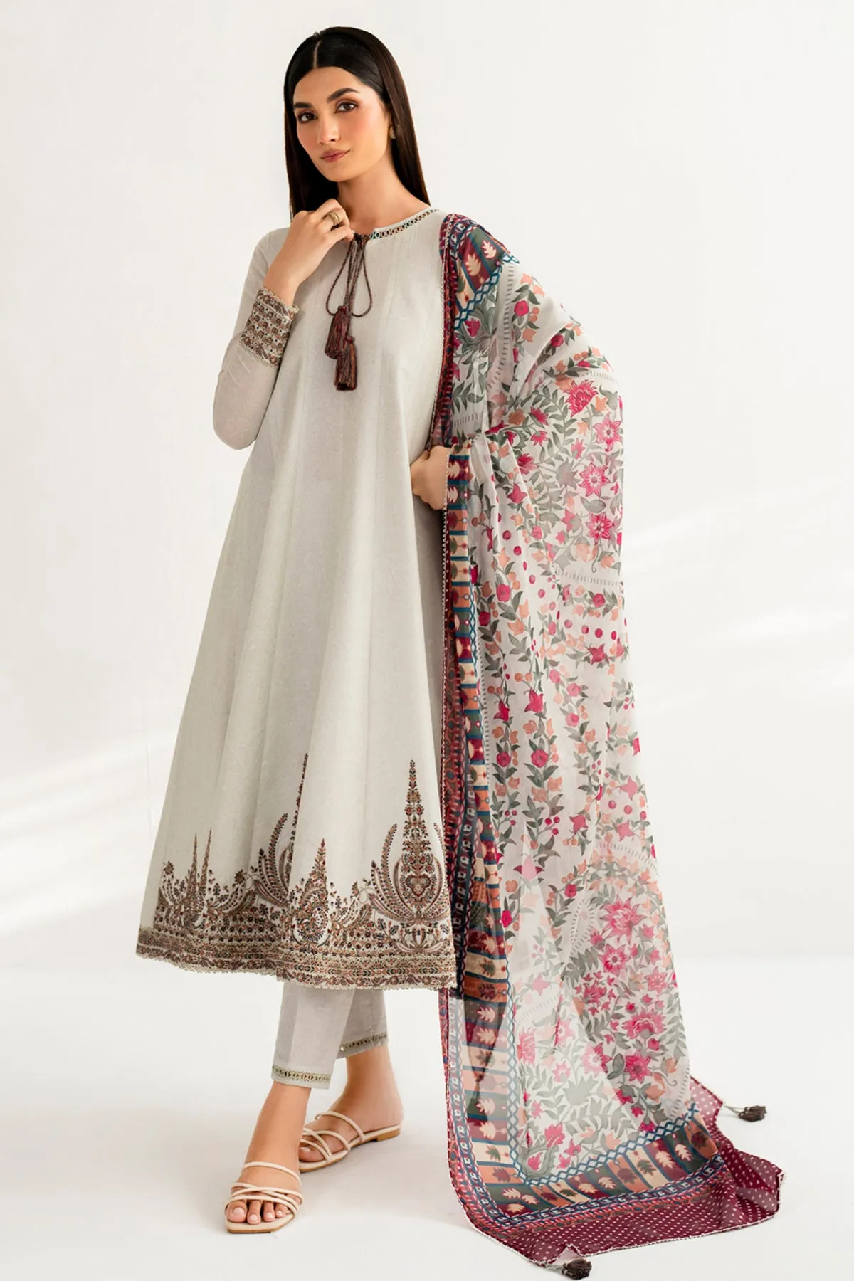 Embroidered Lawn USE - 9093