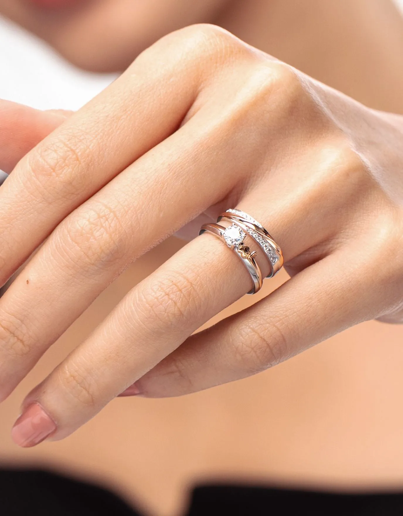 LVC Desirio Allure Wedding Band in White and Rose Gold with Brilliant Diamonds