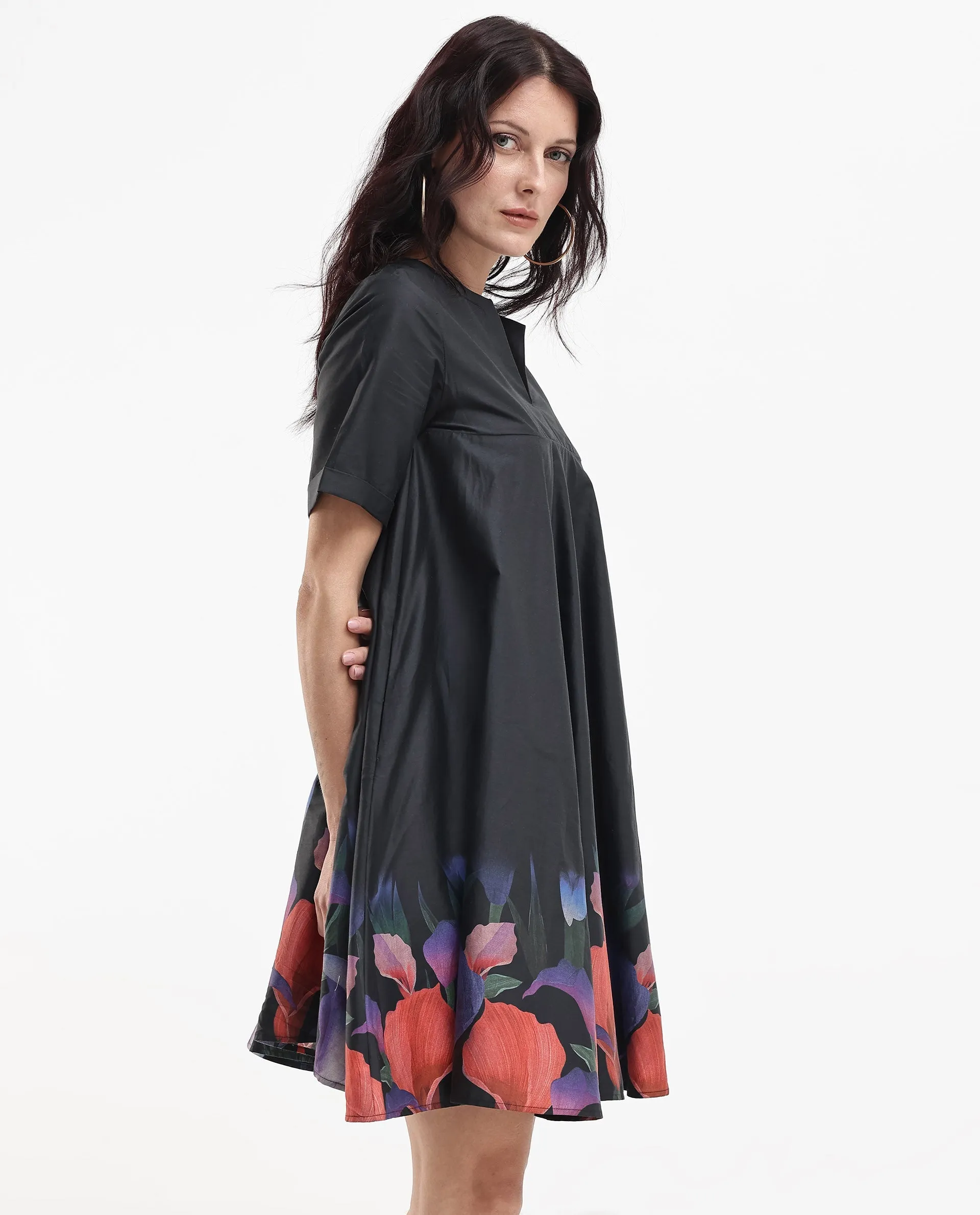 Rareism Women Zapon Black Cotton Short Sleeve Crew Neck Fit And Flare Floral Print Knee Length Dress