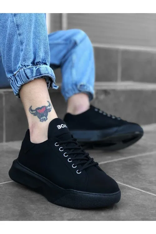 Triple Black Sneaker WG0161