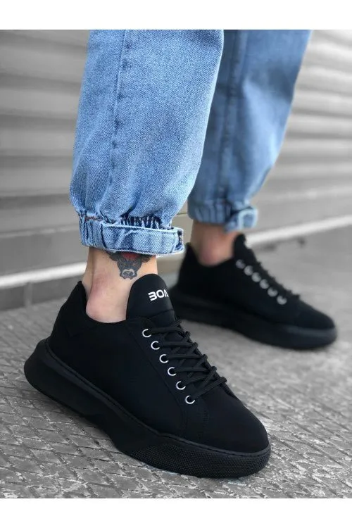 Triple Black Sneaker WG0161
