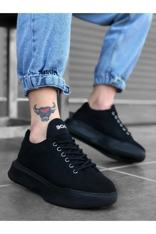 Triple Black Sneaker WG0161